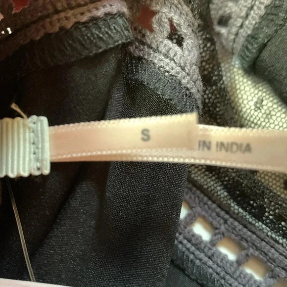 Kimchi Blue NWT Light and Airy Summer Dress w cutouts, embroidery and lace - Picture 9 of 13